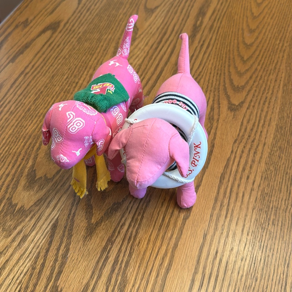 VS PINK Dogs